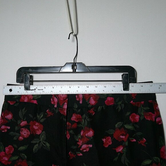 Talbots Heritage Black Red Floral Pants Women's Size 12 Silk blend - Picture 5 of 7